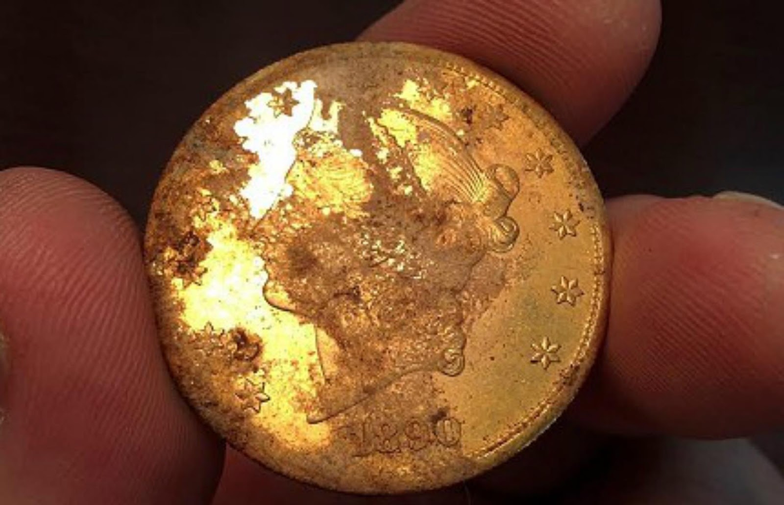 You are currently viewing How To Clean Antique Gold Coins Safely [Should You?] 
